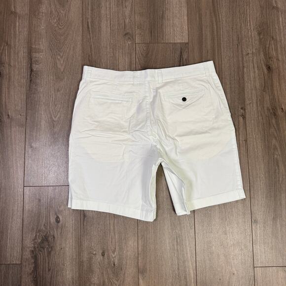 J.Crew 9" Portsider Stretch Chino Short Mens 36 White Zip Fly Lightweight Cotton - Picture 8 of 10